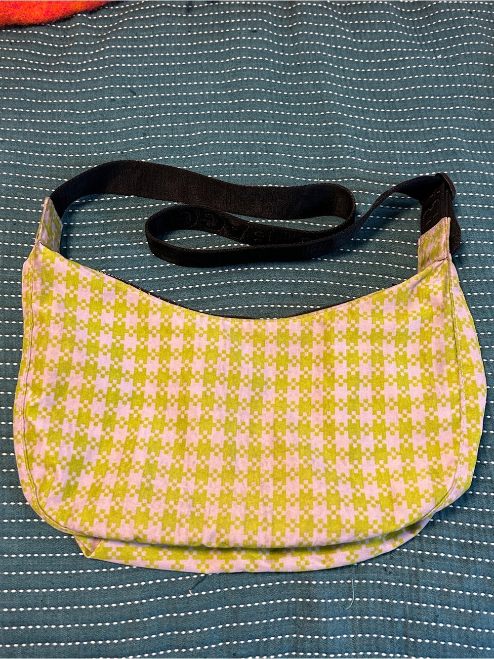 BAGGU Pink and Lime Houndstooth Medium Nylon Crescent Bag
